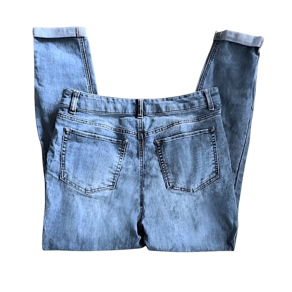 Love Fire High Rise Distressed Cuffed Slim Jeans Womens‎ Size 11 Blue Denim